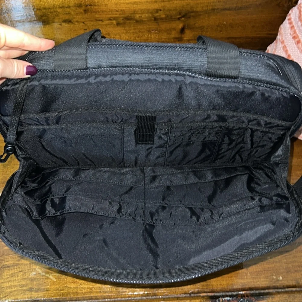 Eddie Bauer Black Laptop Bag - OS‎